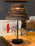 Lampe à poser en carton recyclé, faite main à Préaux, Atelier Olivier LeRat