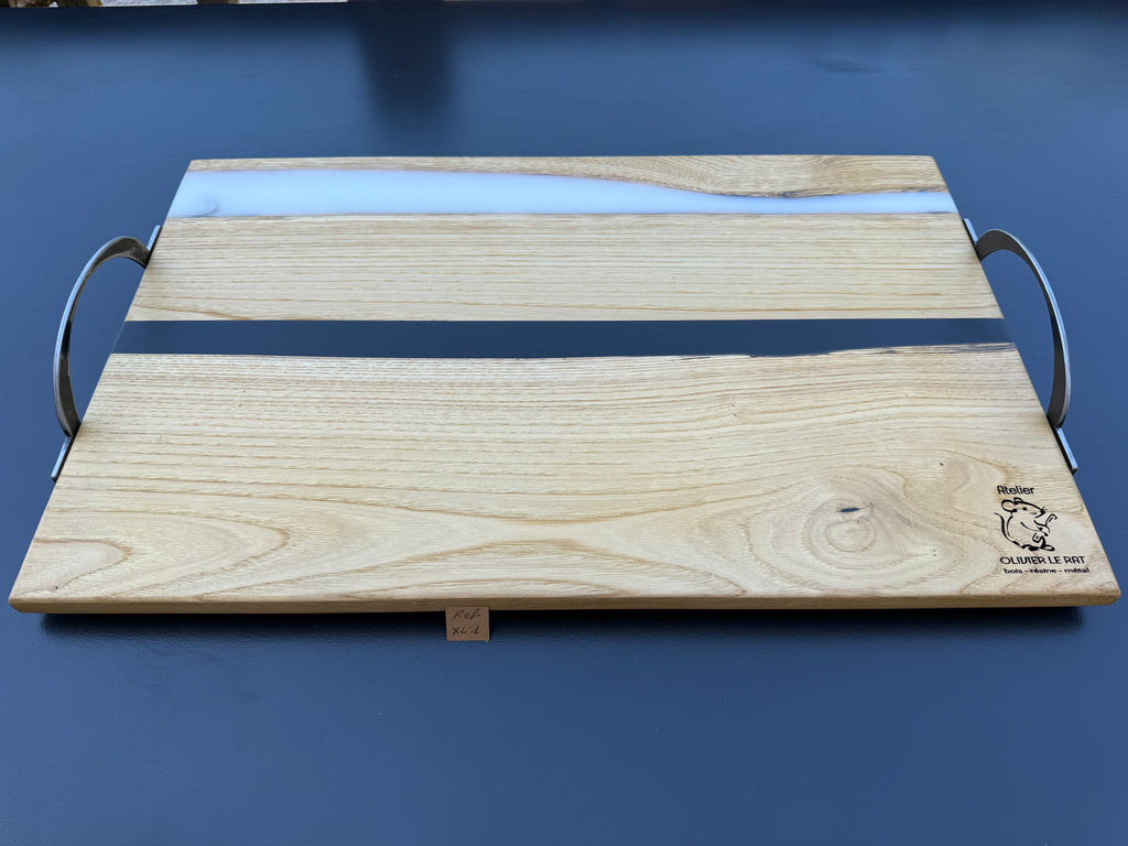 Plateau de service artisanal en bois et résine blanche, forme rectangulaire, référence XL1